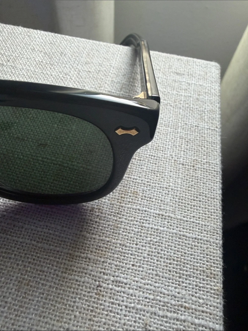 Gucci sunglass pouch and case